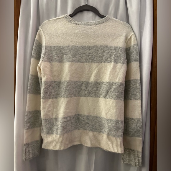 Karl Lagerfeld Sweater - Picture 3 of 3